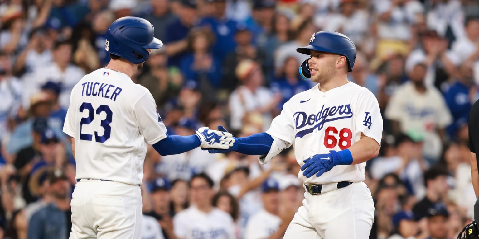 Dodgers remontan desventaja de seis carreras y apabullan a Padres