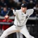 El lanzallamas Weathers ante el lineup de Seattle: Un debut que será imperdible El lanzallamas Weathers ante el lineup de Seattle: Un debut que será imperdible