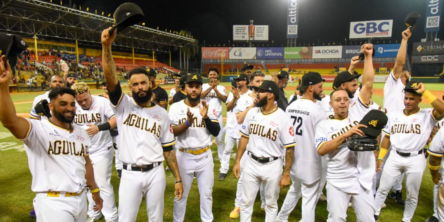 Águilas Cibaeñas pintan de blanco a Leones y clasifican al Round Robin