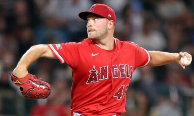 Detmers domina a los D-backs a domicilio con siete entradas en blanco