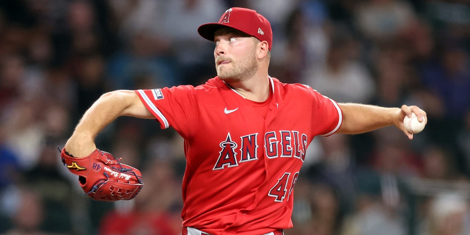 Detmers domina a los D-backs a domicilio con siete entradas en blanco