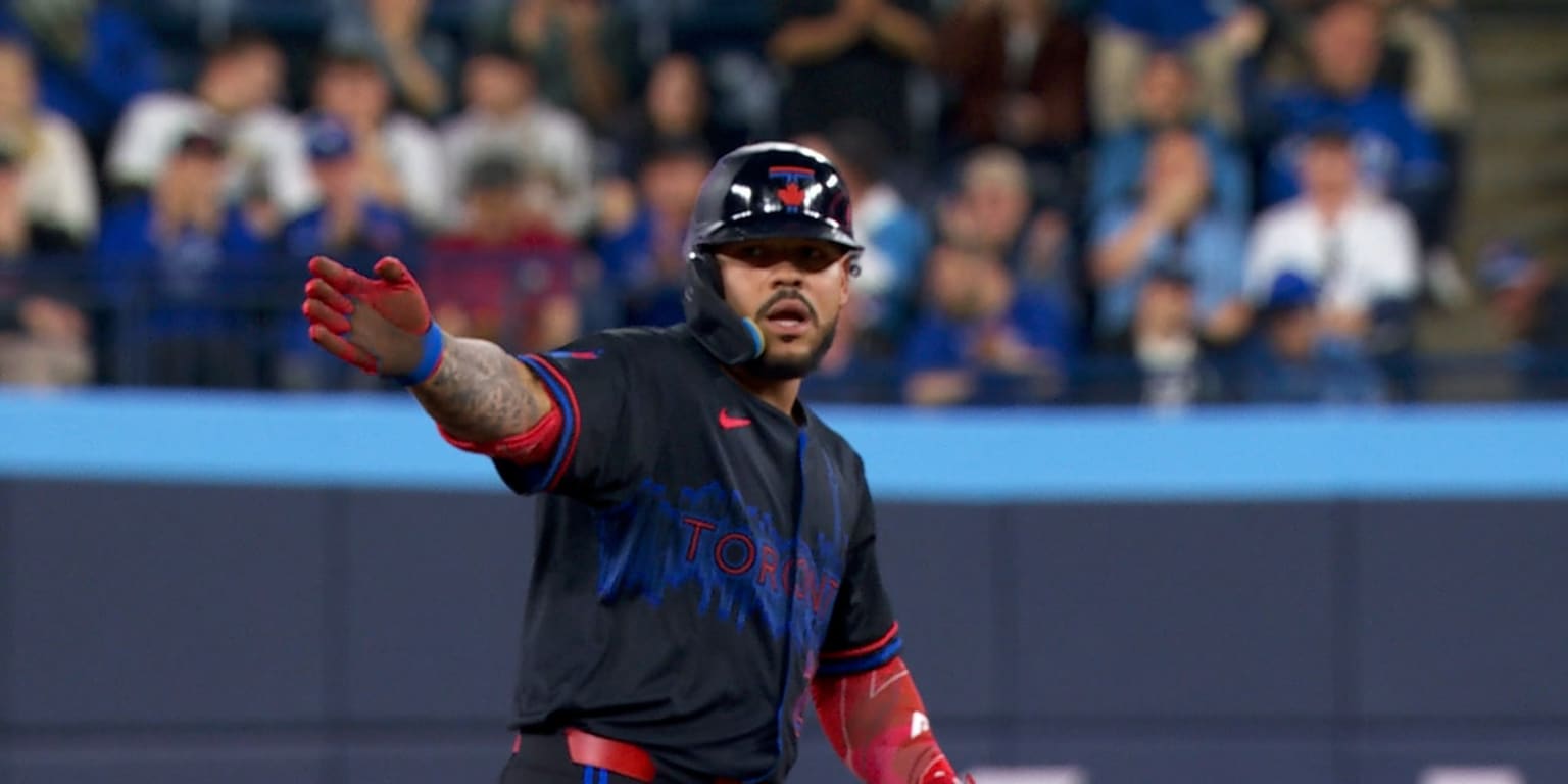 Gausman luce intratable y Azulejos explotan en la octava contra Piratas Gausman luce intratable y Azulejos explotan en la octava contra Piratas