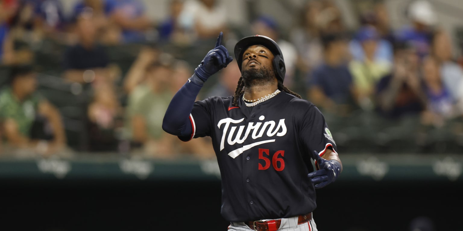 Bell castiga a los Rangers con un jonrón de tres carreras en su regreso a Texas