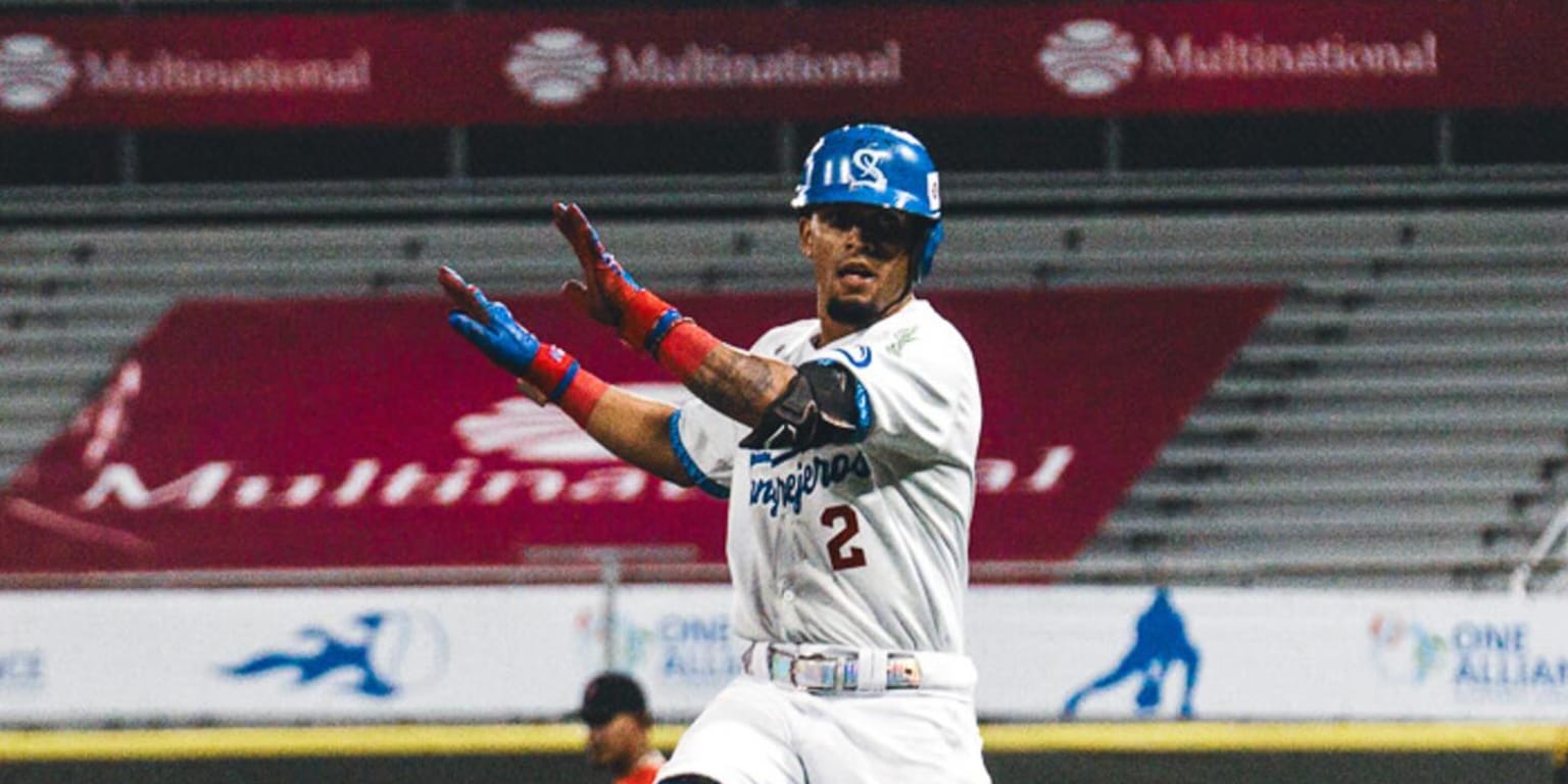 Cangrejeros superan a Leones para hilar quinta victoria en Puerto Rico