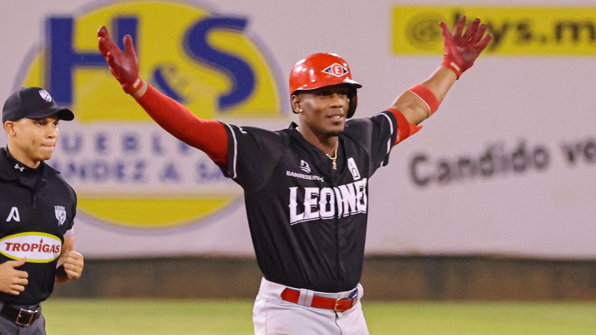 Escogido incontenibles en LIDOM; LBPRC inicia semifinales