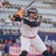Andrés Chaparro sigue repartiendo extrabases en sus primeros juegos con las Águilas