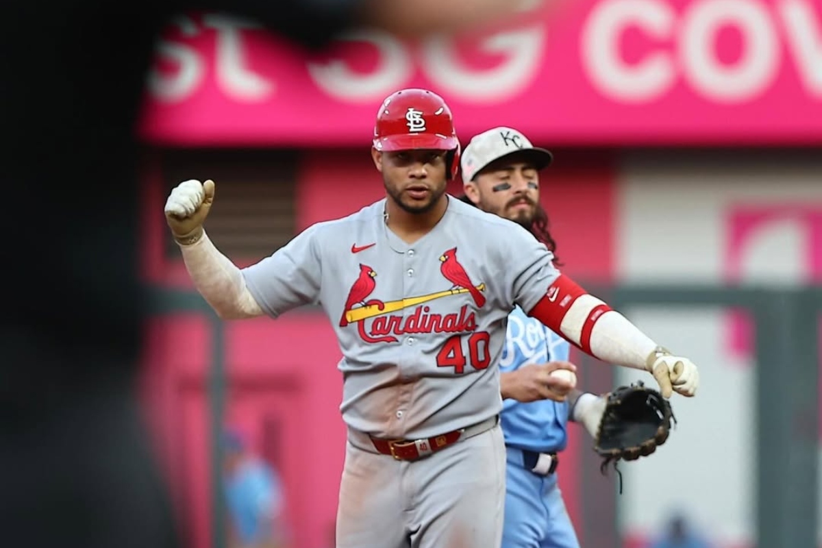 Willson Contreras renuncia a su cláusula y es cambiado a Boston por prospecto venezolano