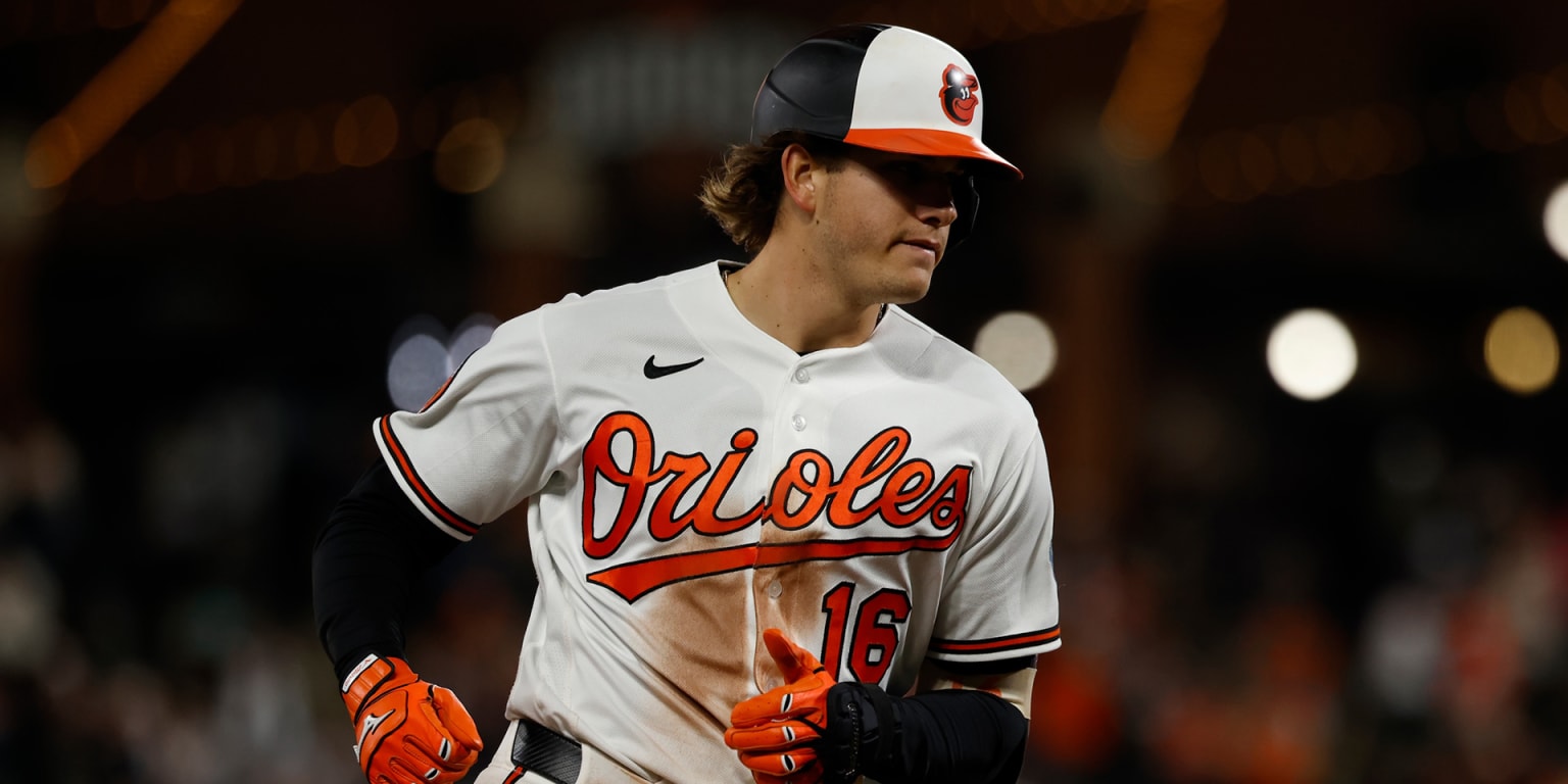 Tras romper no-hitter, Orioles doblegan a Yankees con tablazo decisivo de Mayo